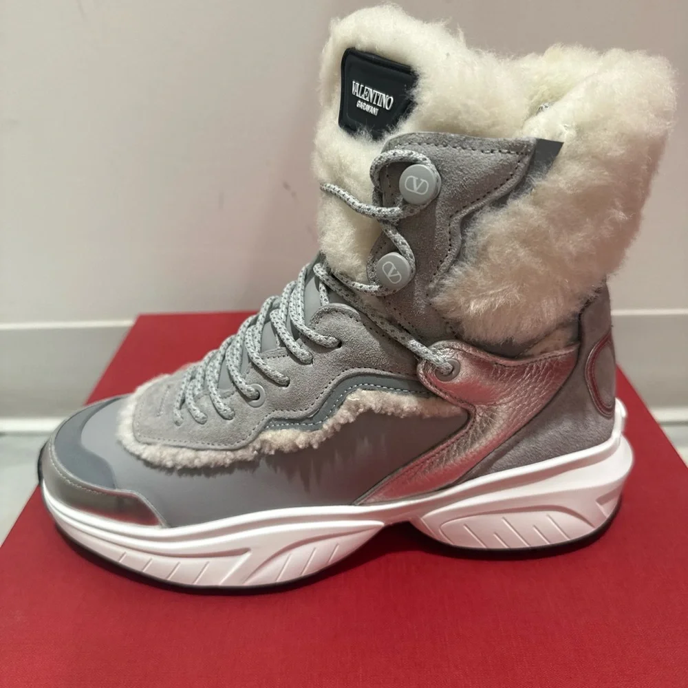 Valentino Garavani Women's Gray and Cream Winter Boots - Picture 2 of 6